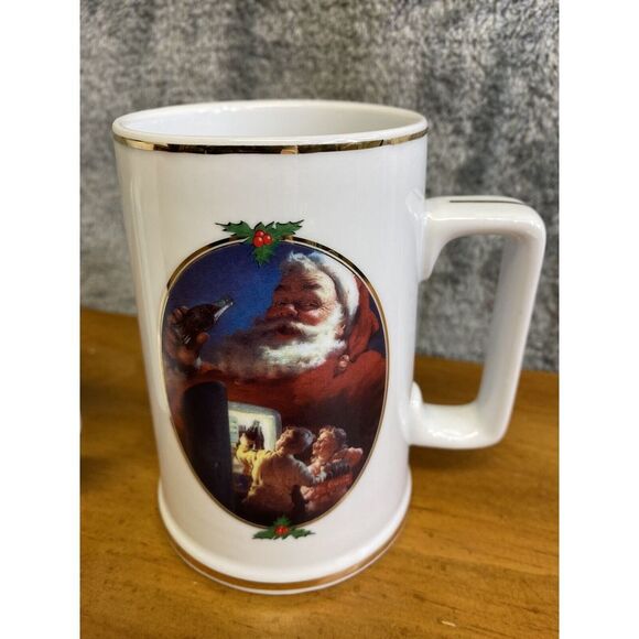 VTG 1996 Coca Cola Santa Gold Trim Mugs 2 Set Collectors Edition Christmas Mugs - Picture 3 of 12